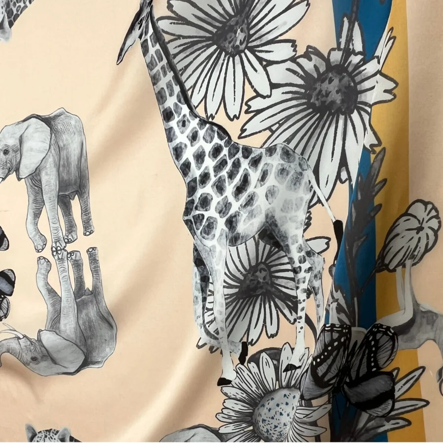 Alternative view of The Eshe Scarf